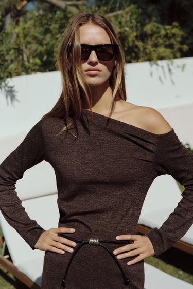 TOP ASYMÉTRIQUE PIQUÉ - Marron foncé de Zara - Image 2