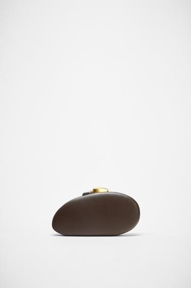 BOLSO CAJA CIERRE METALIZADO - Chocolate de Zara
