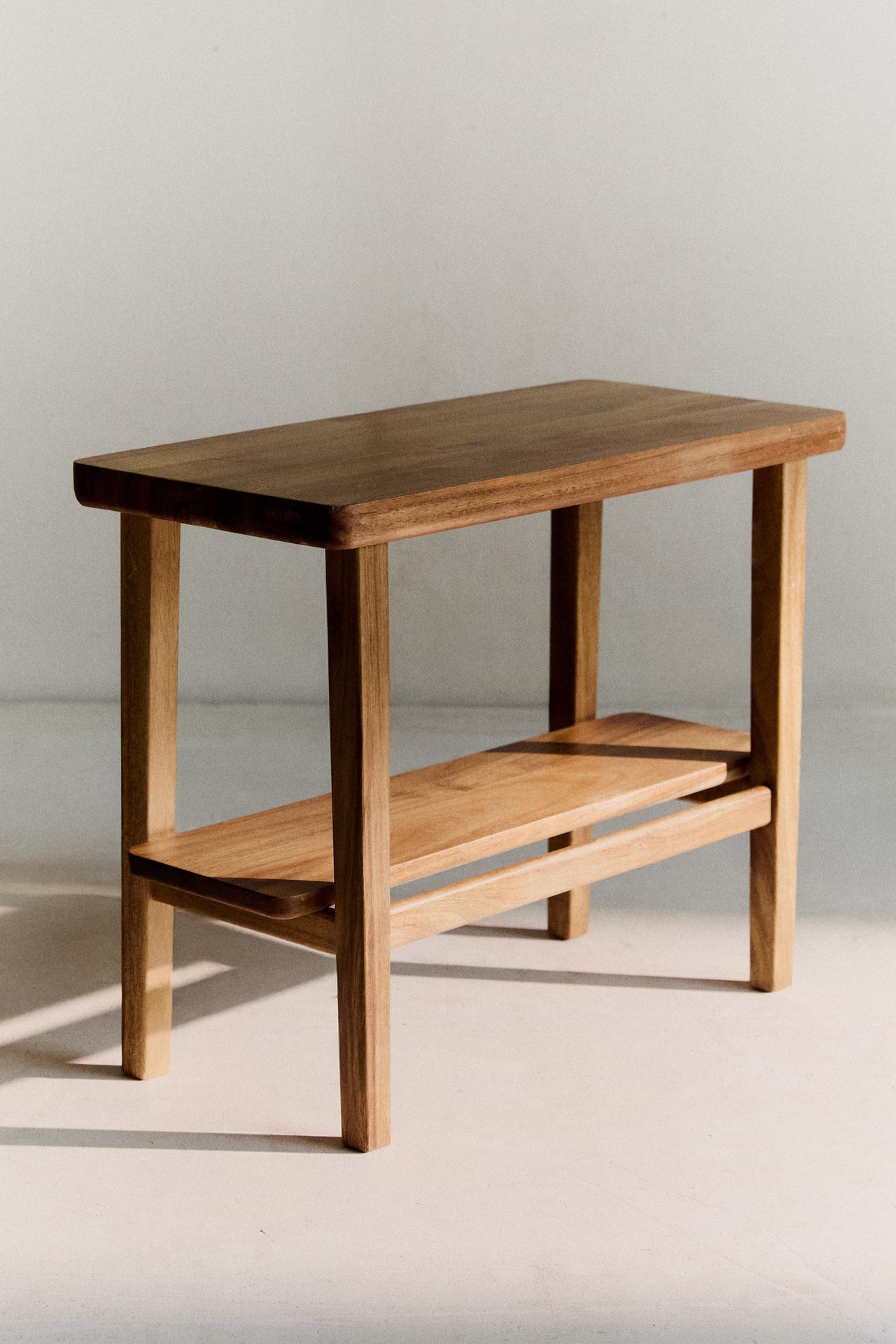 ACACIA WOOD BENCH — Brown