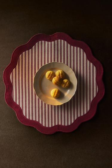 STRIPED CHRISTMAS PLACEMAT (PACK OF 2) — Red 1