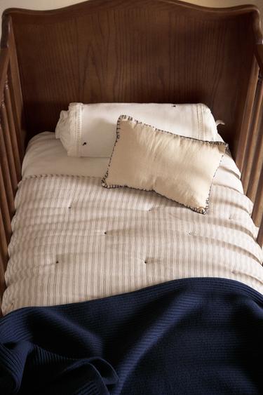 CHILDREN'S COTTON QUILT WITH THIN STRIPES - Cream by Zara