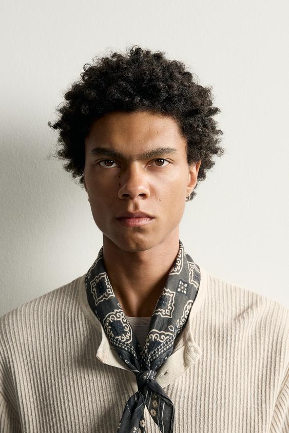 GEOMETRIC PRINT BANDANA - Black de Zara - Imagen 0