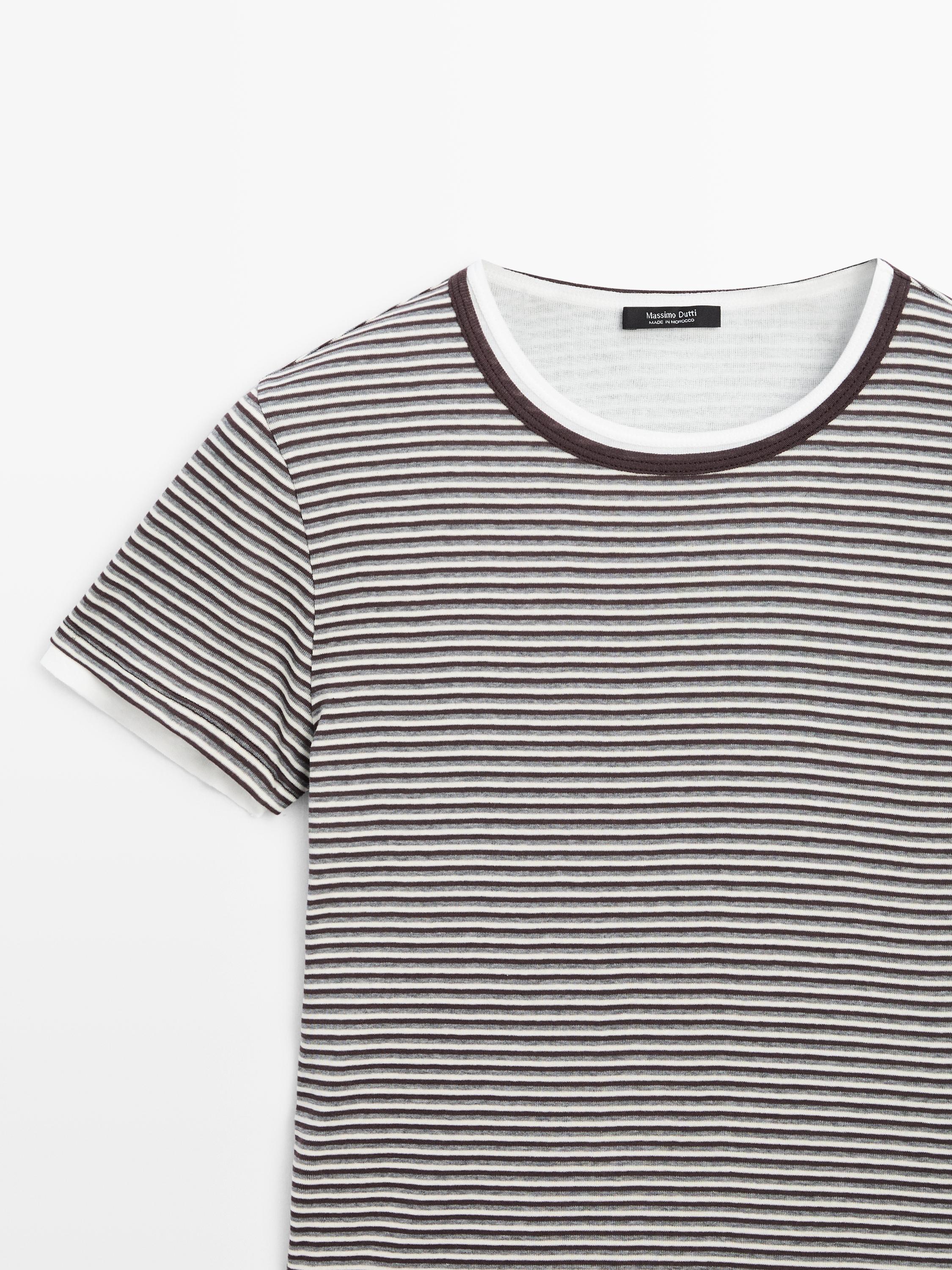 Short sleeve T-shirt with double trim