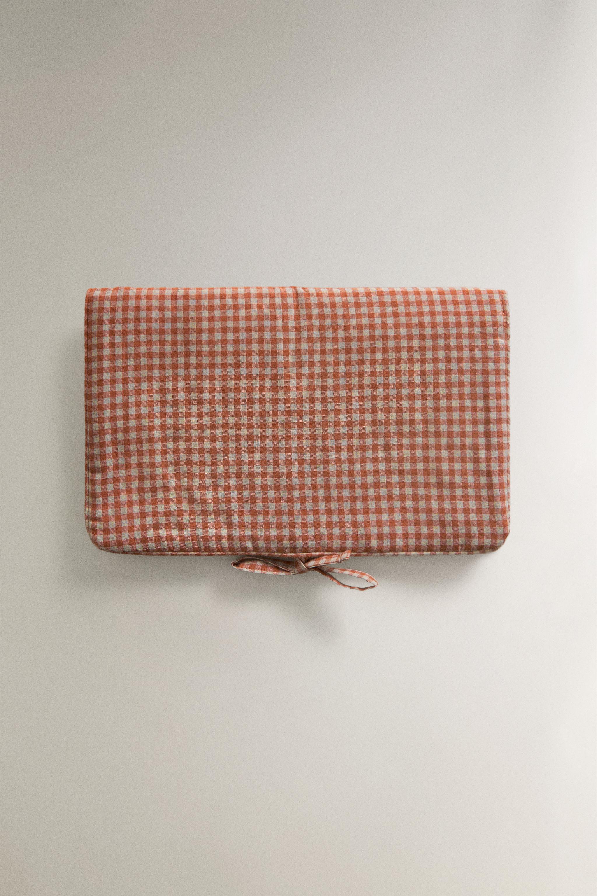 Детские сумки Zara GINGHAM COTTON BABY WIPE HOLDER