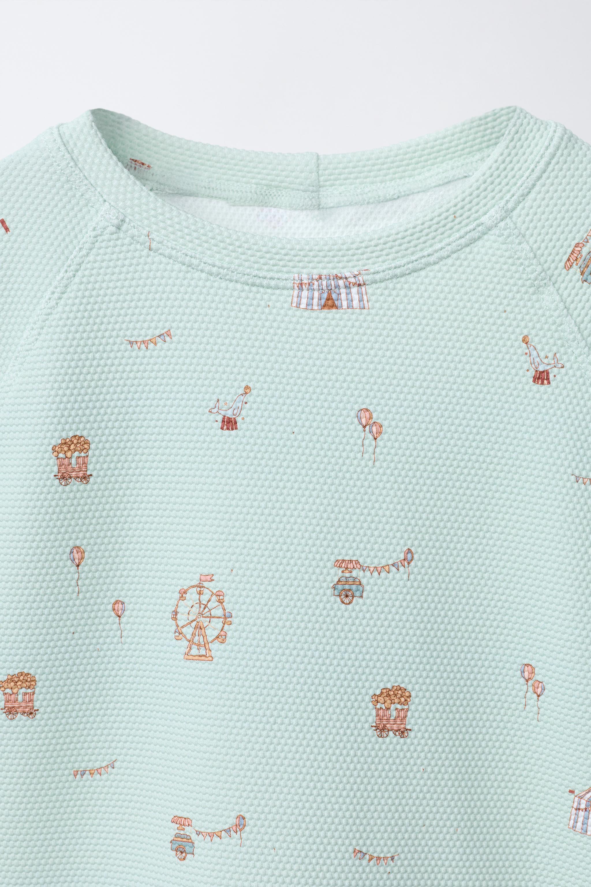 1-6 ANS/ T-SHIRT DE BAIN « CIRQUE »