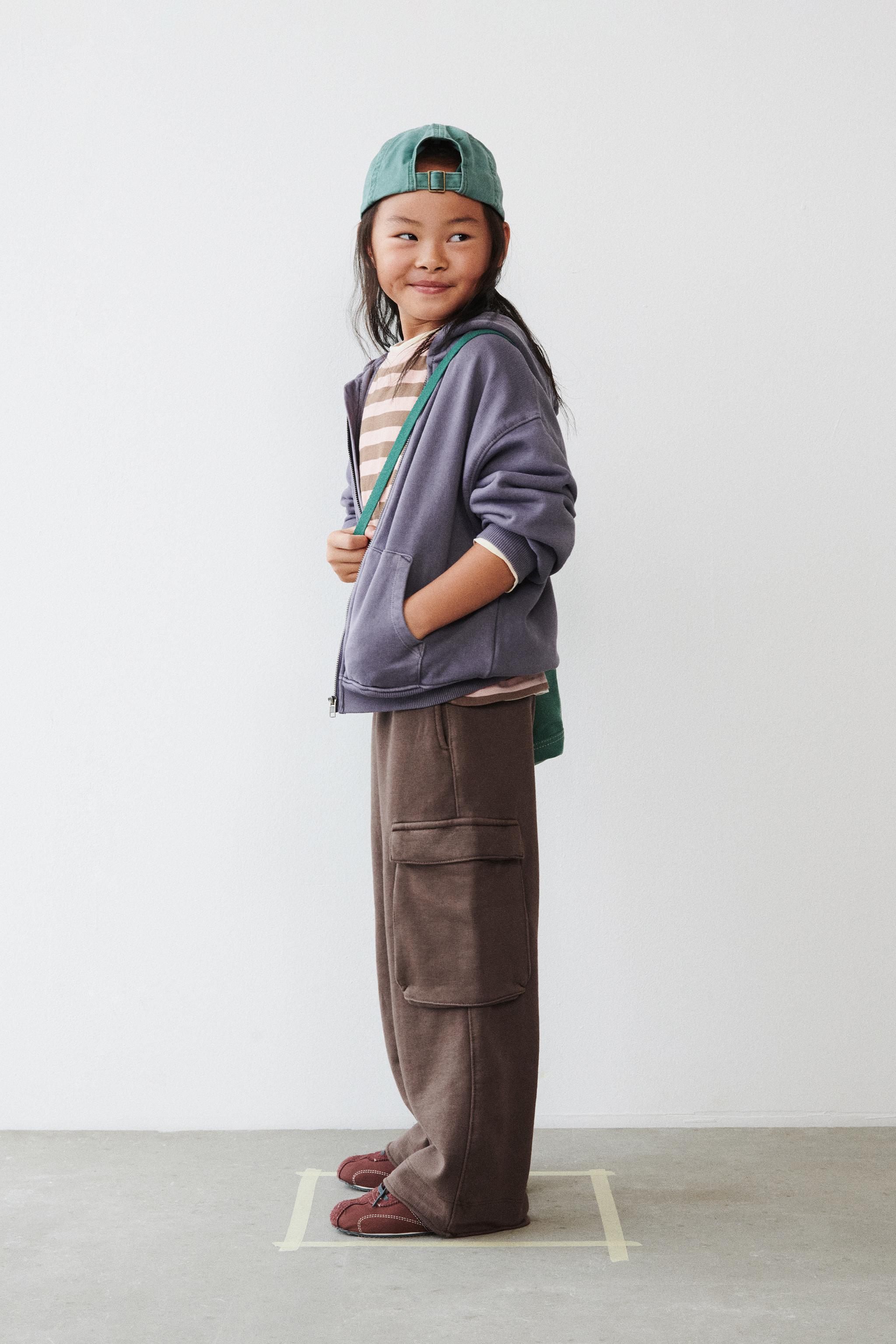 PANTALON CARGO EN MOLLETON
