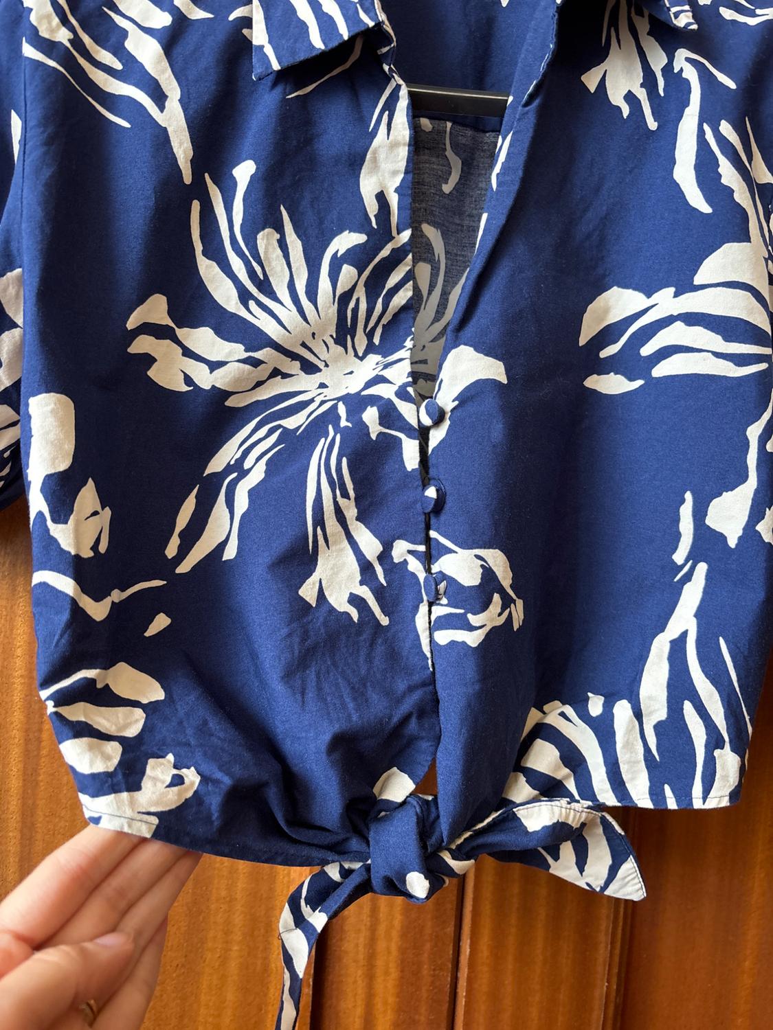 PRINTED BLOUSE WITH KNOT - Image 3