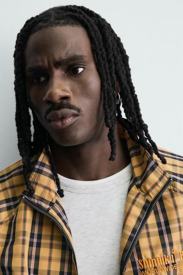 BLOUSON TECHNIQUE À CARREAUX COUPE CARRÉE - Jaune de Zara - Image 4