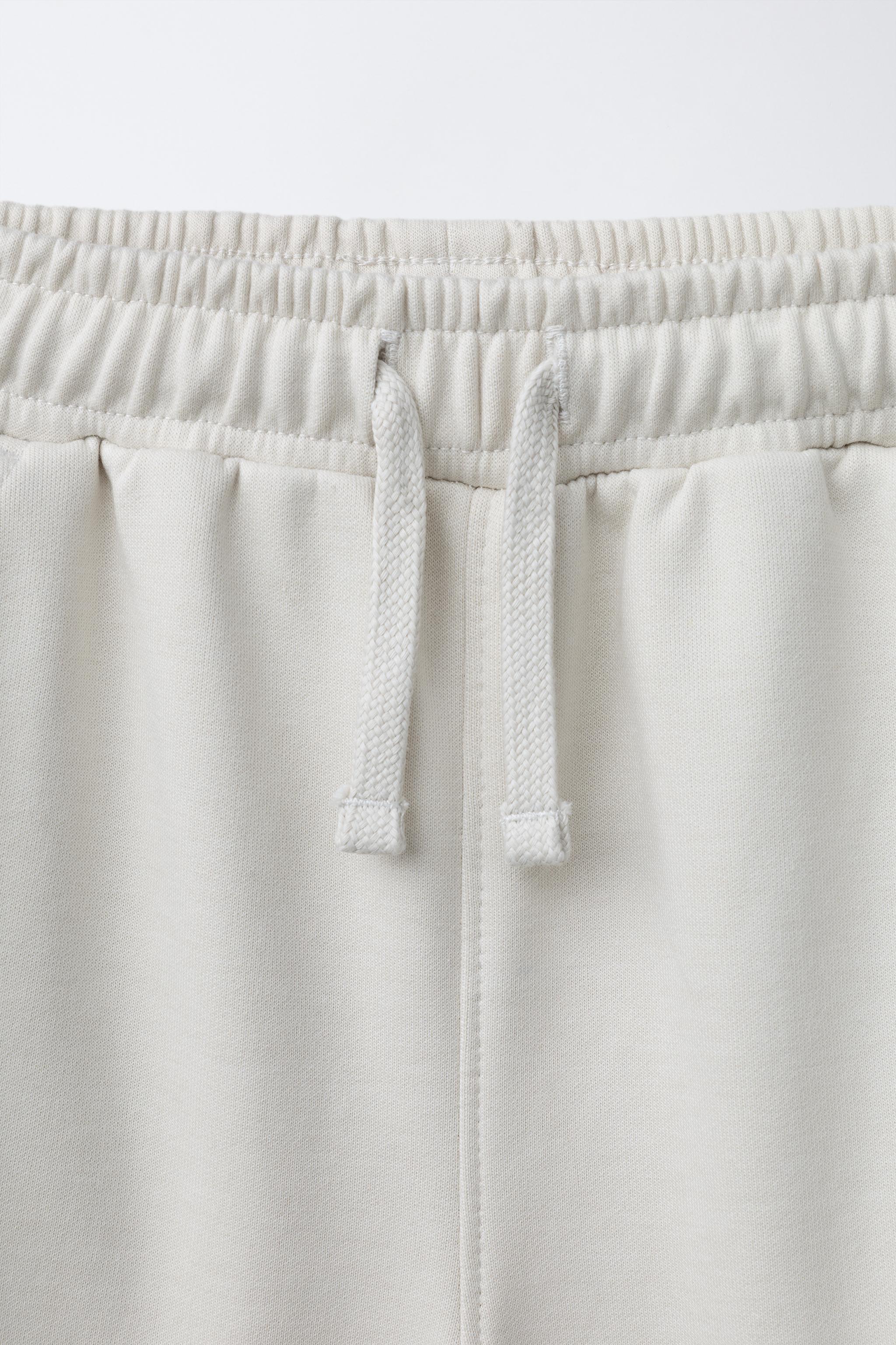 INTERLOCK SWEATSHIRT AND JOGGER SET