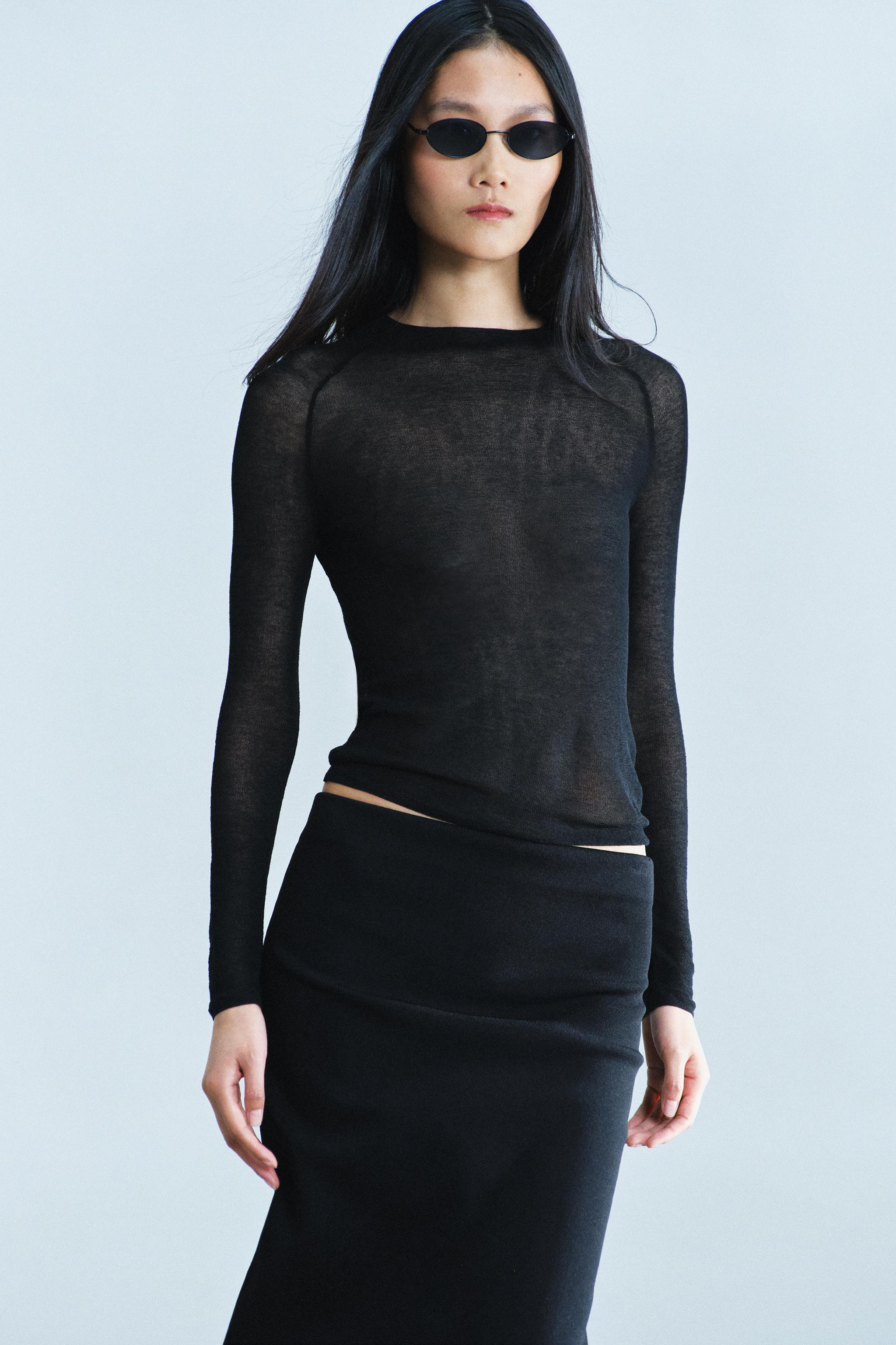 FINE-KNIT TOP