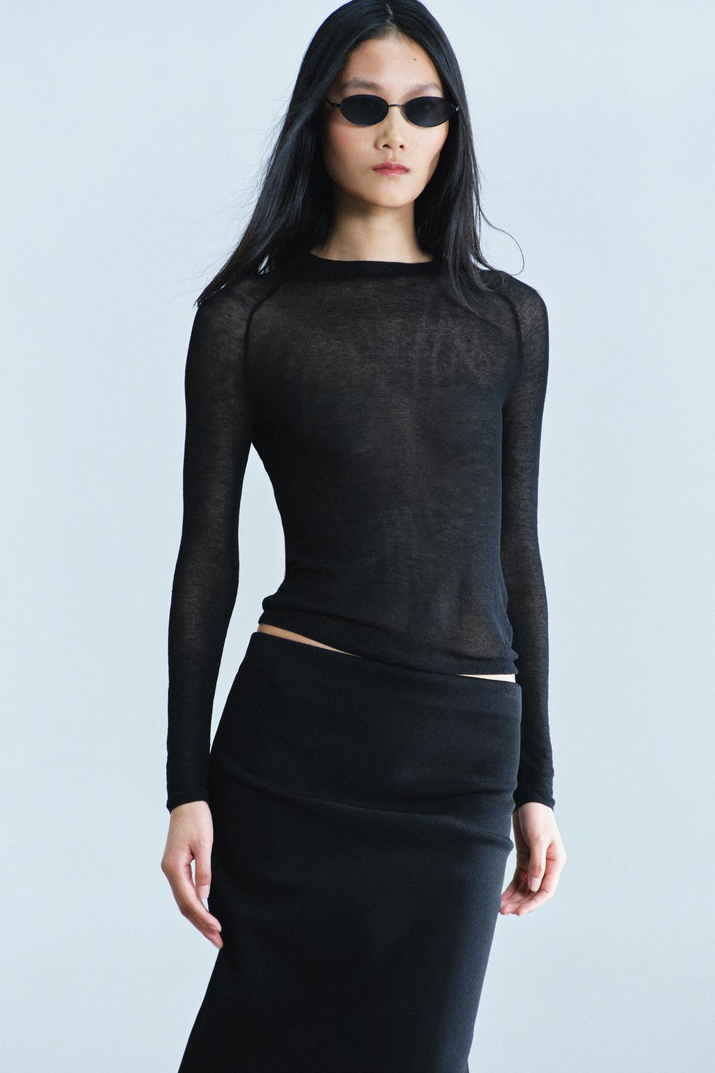 EXTRA FINE KNIT TOP