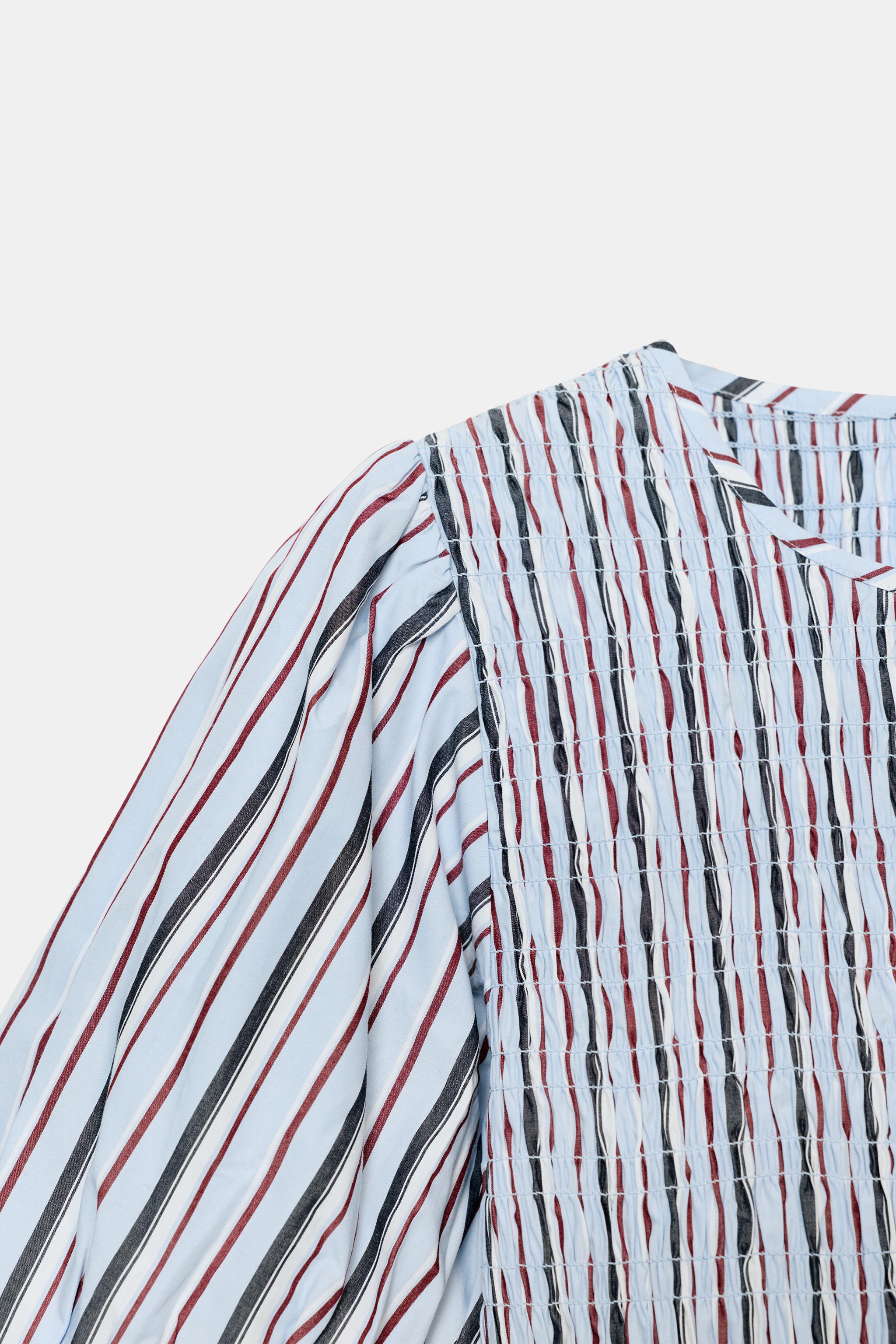 SMOCKED STRIPED TOP