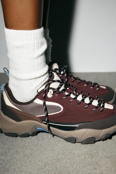 CHAUSSURE DE SPORT ÉLASTIQUES - Rouge bourgogne de Zara - Image 1