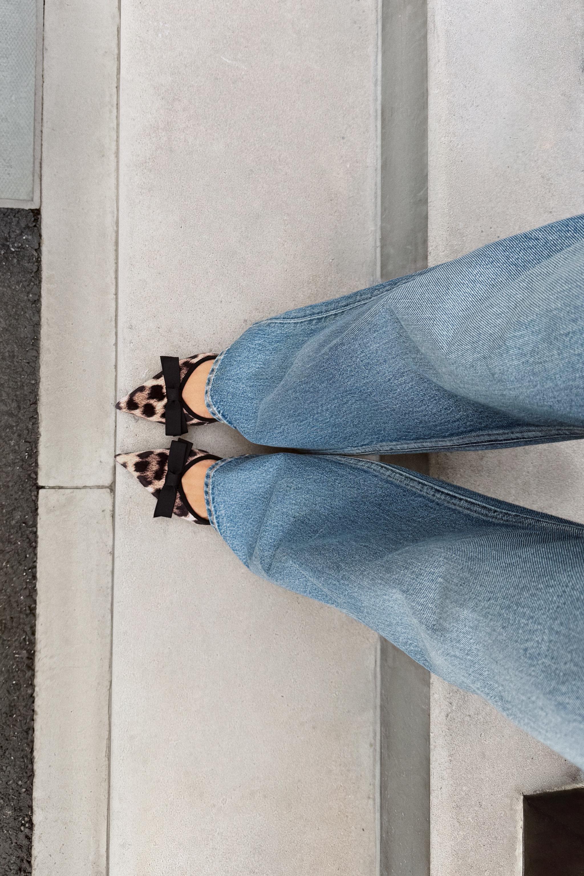 BOW ANIMAL PRINT HEELED SHOES