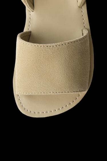 SANDALIA PIEL - Beige claro de Zara