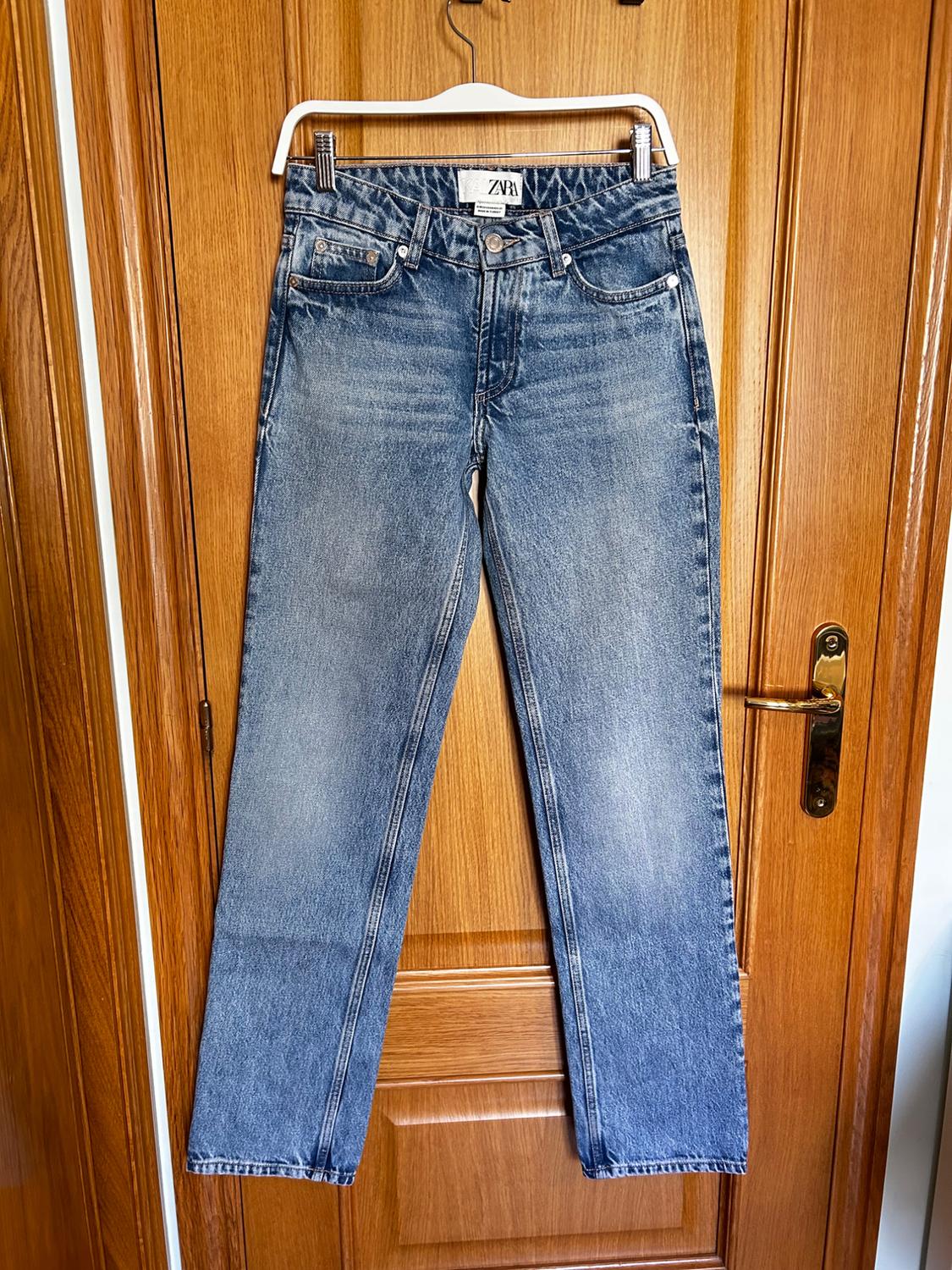 STRAIGHT JEANS KAIA x ZARA