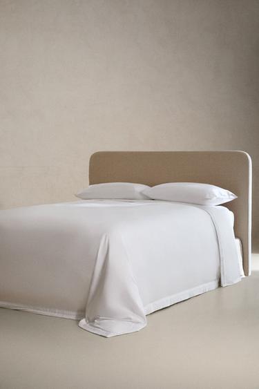 PLEATED COTTON SATEEN FLAT SHEET (400 THREAD COUNT) - White by Zara - Image 1