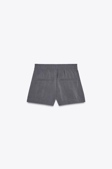 MINI-SHORTS AUS FLIESSENDEM STOFF - Bleigrau von Zara