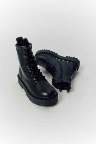 BOTÍN CORDONES - Negro de Zara