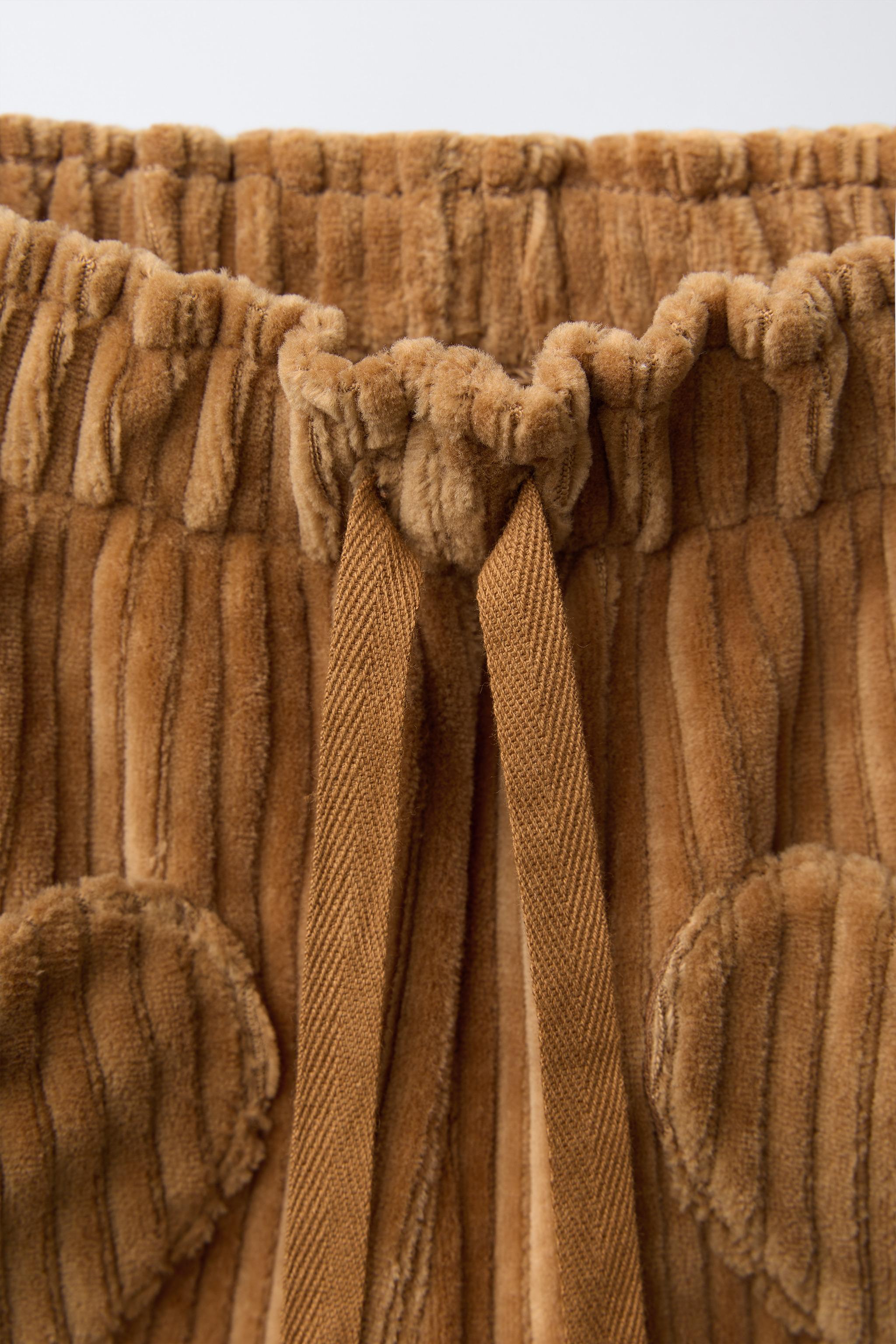 PANTALON BAGGY EN VELOURS CÔTELÉ AVEC POCHES CŒUR