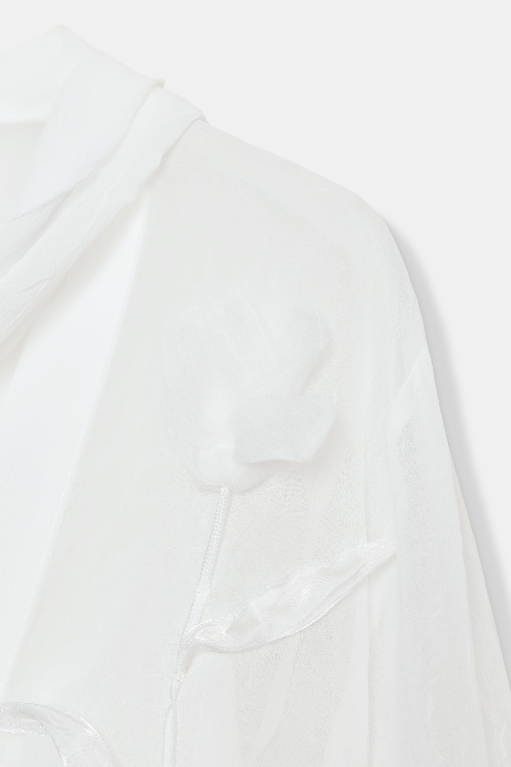 SEMI-SHEER FLOWER BLOUSE