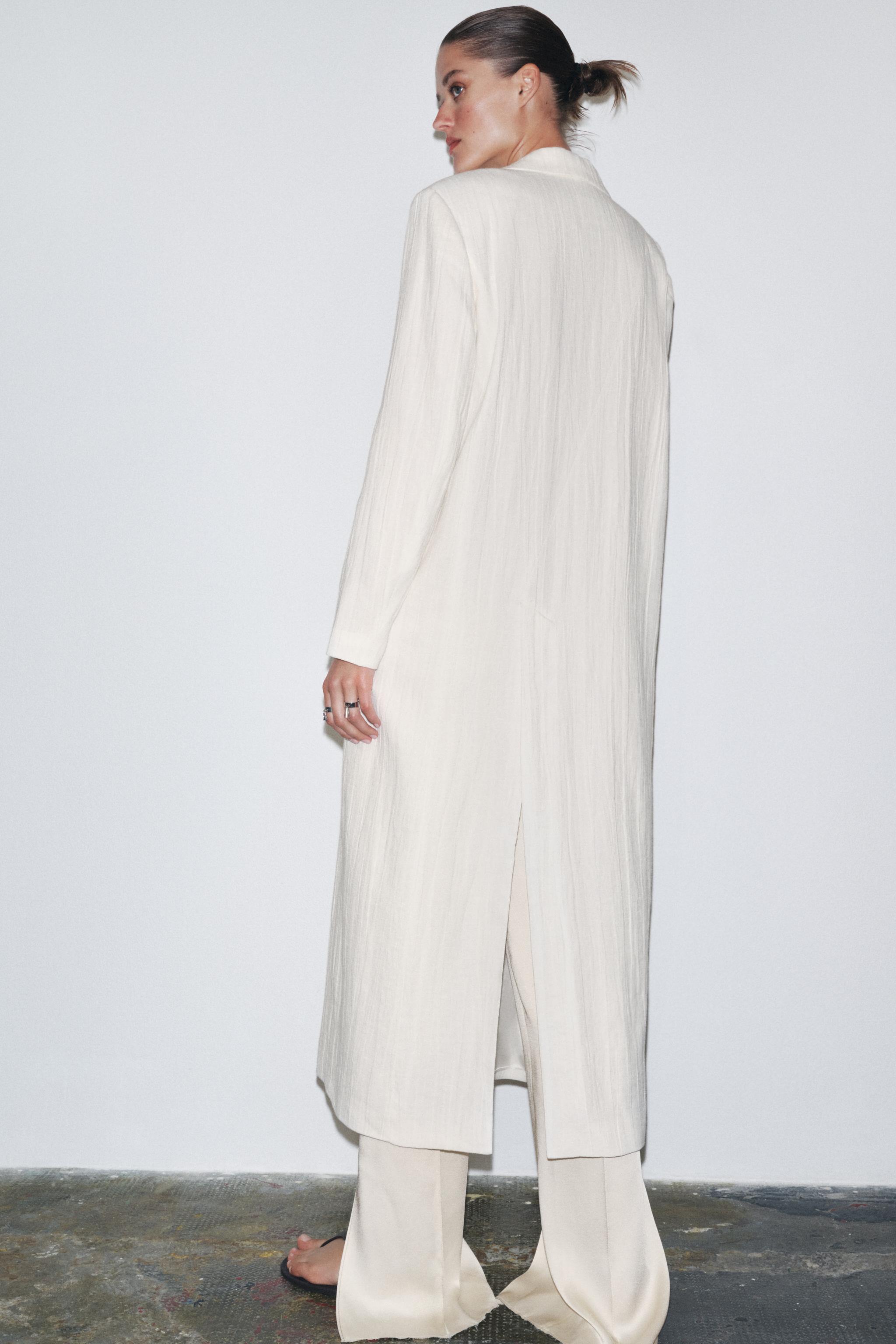 【ZARA】ZW COLLECTION リネン フロックコート 3249/051/251 ZW COLLECTION リネン フロックコート - オフホワイト | ZARA