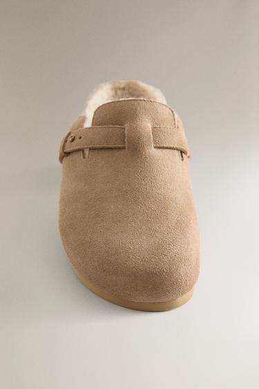 VARME CLOGS I SKIND - Beige fra Zara
