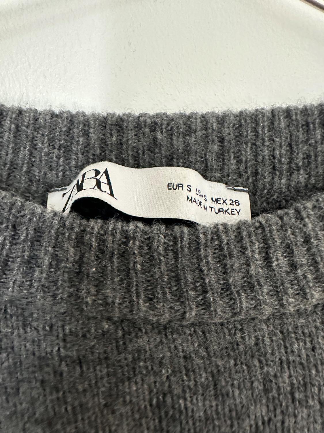 CASHMERE AND WOOL BLEND KNIT SWEATER - Image 3