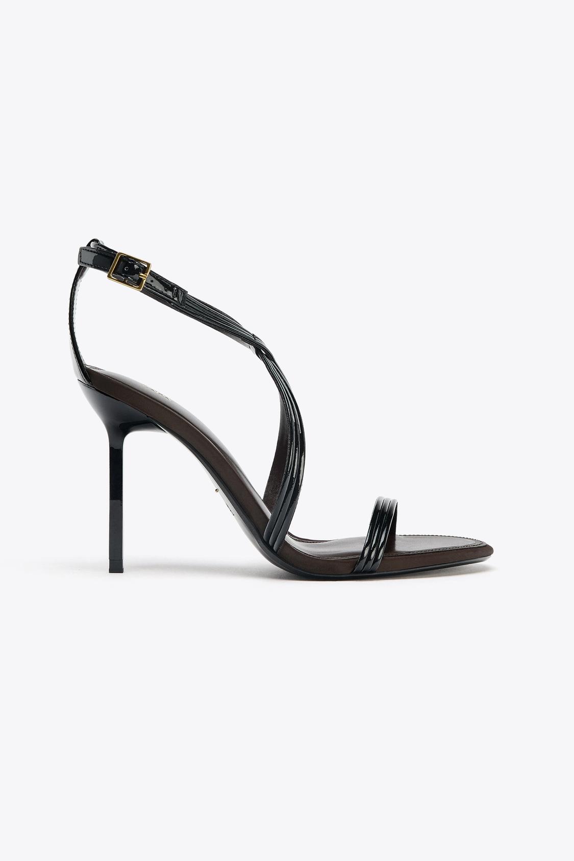 V-Neck Hardware One-Piece Swimsuit V-Neck Hardware One-Piece Swimsuit