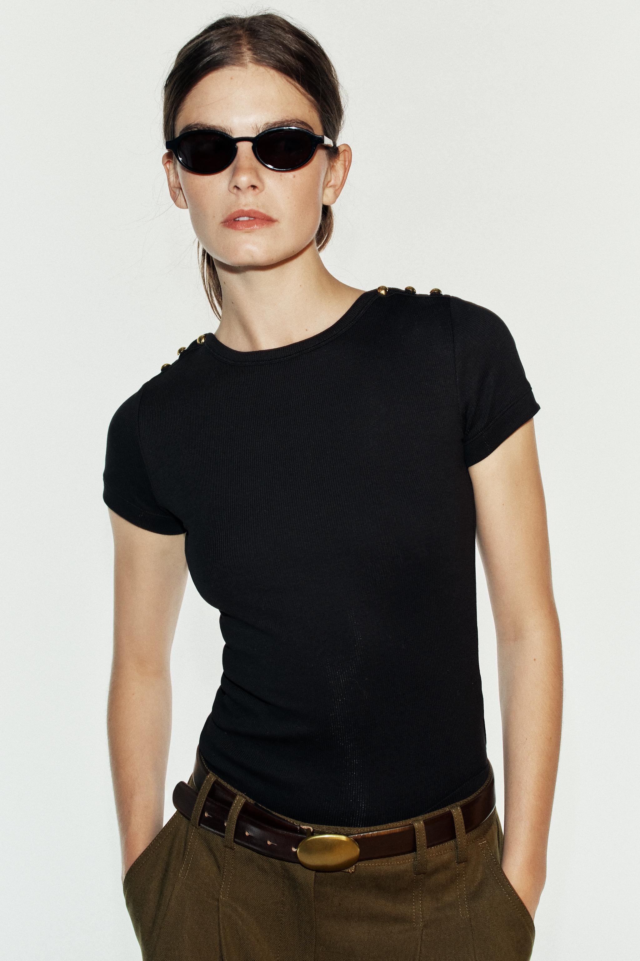 Женские футболки Zara RIBBED BUTTON T-SHIRT — фото 2