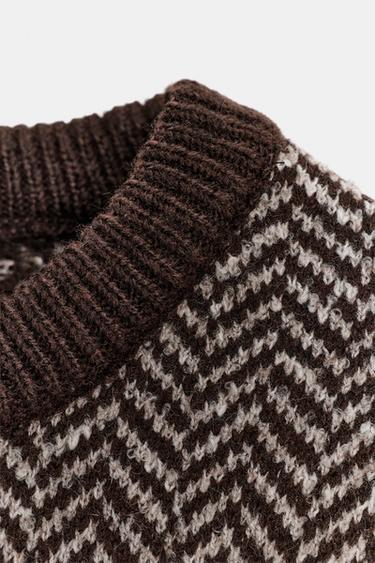 TOP GILET EN MAILLE POINT DE CHEVRON - Écru / Marron de Zara - Image 3