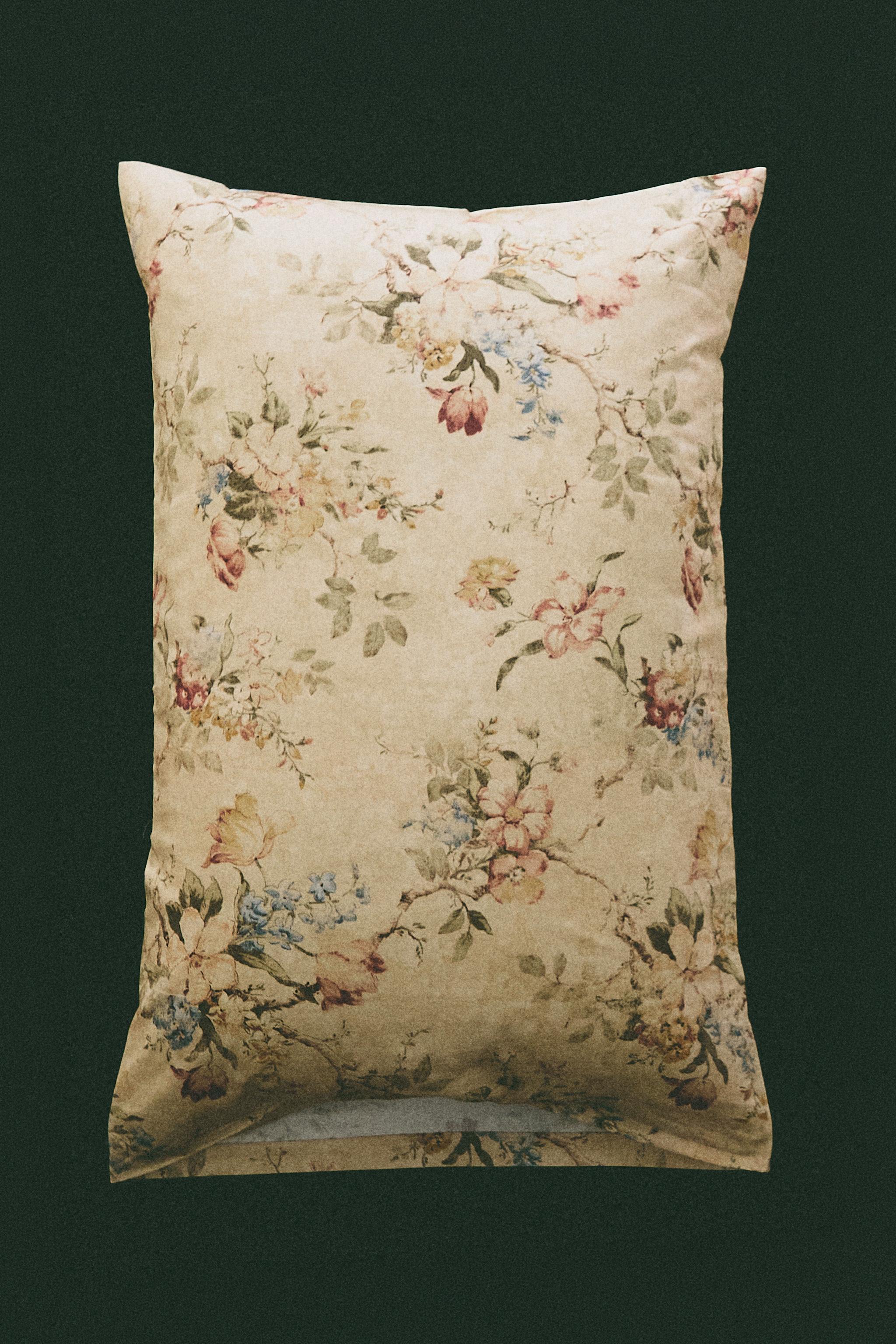 FLORAL SATEEN PILLOWCASE (300 THREAD COUNT)