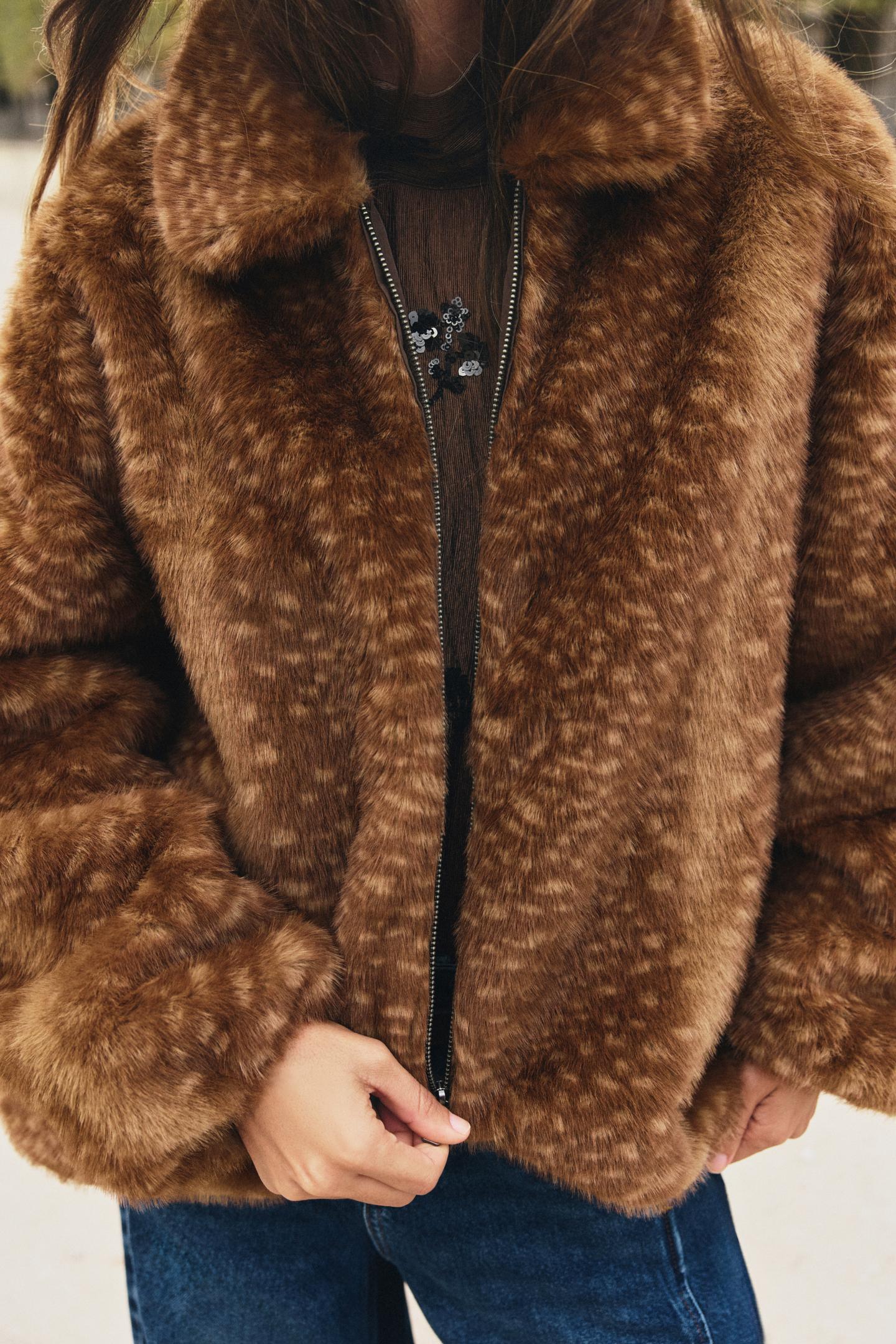 Женская куртка Zara Oversized Faux Fur Bomber, цвет: Серо-коричневый коричневый — фото 4