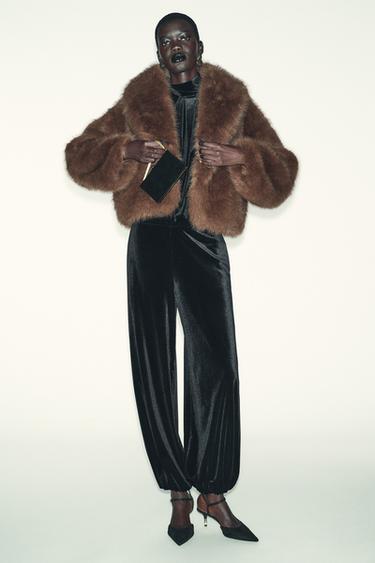 SHORT FAUX FUR COAT - Brown by Zara