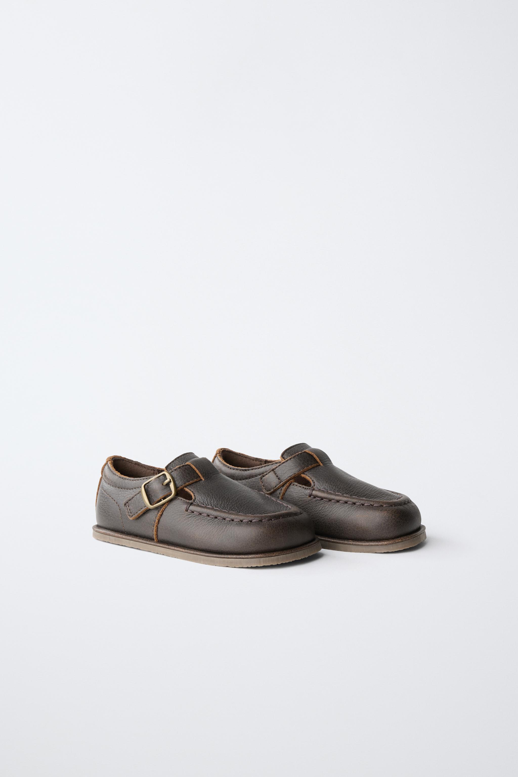CHAUSSURES EN CUIR