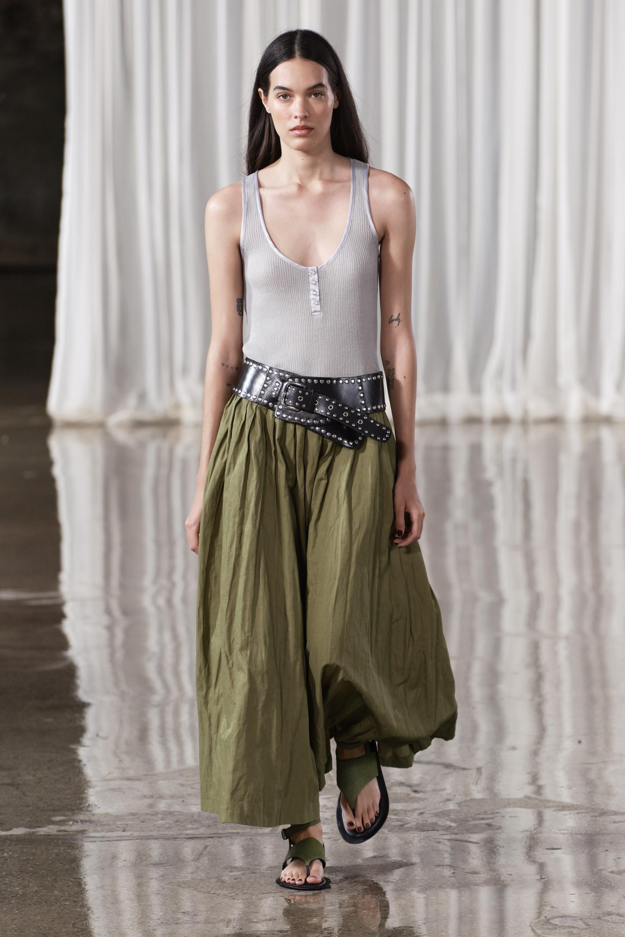 Gamgin qizlar porno rasmlar Biseksual qattiq video