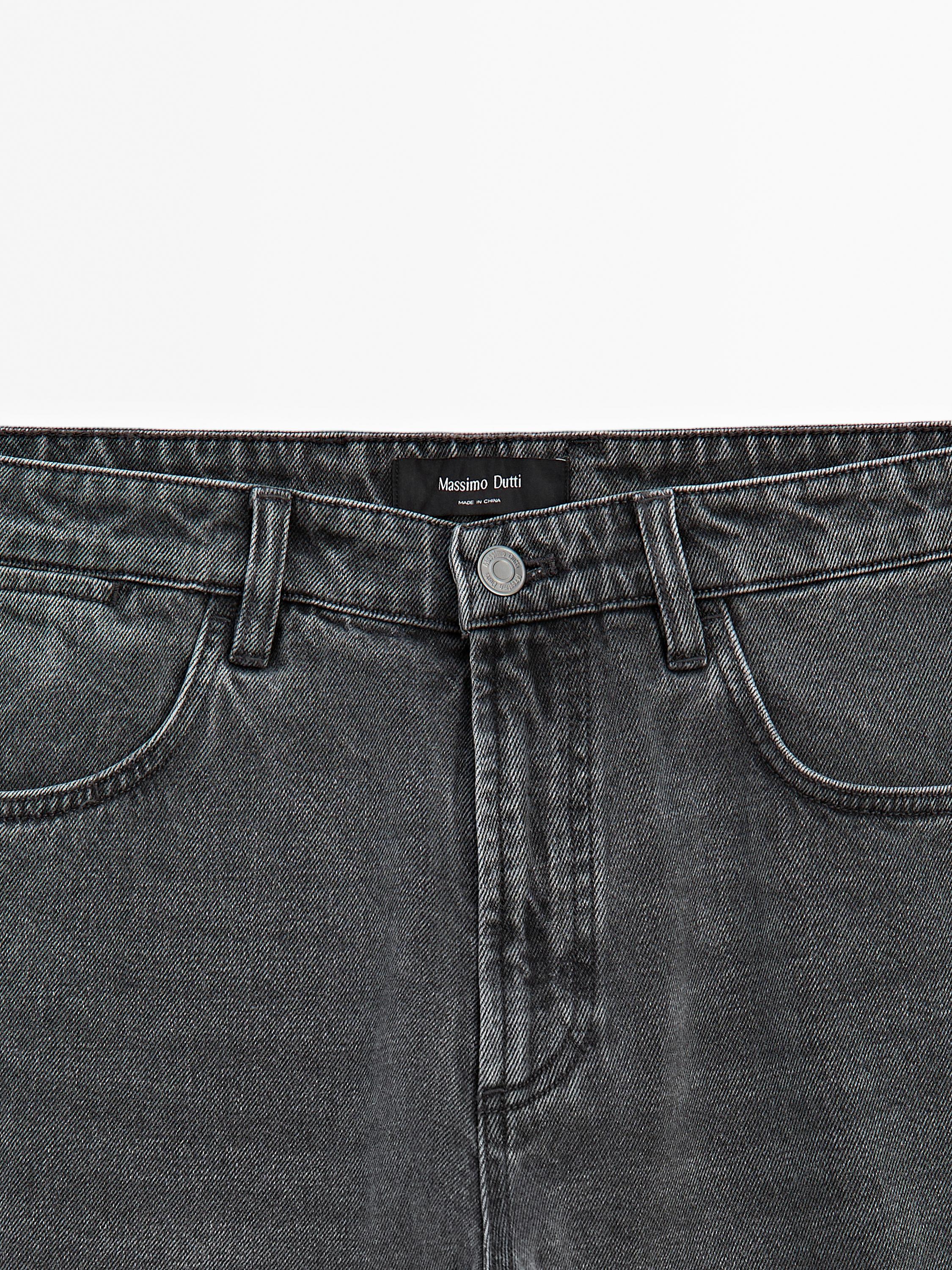 Tapered fit jeans