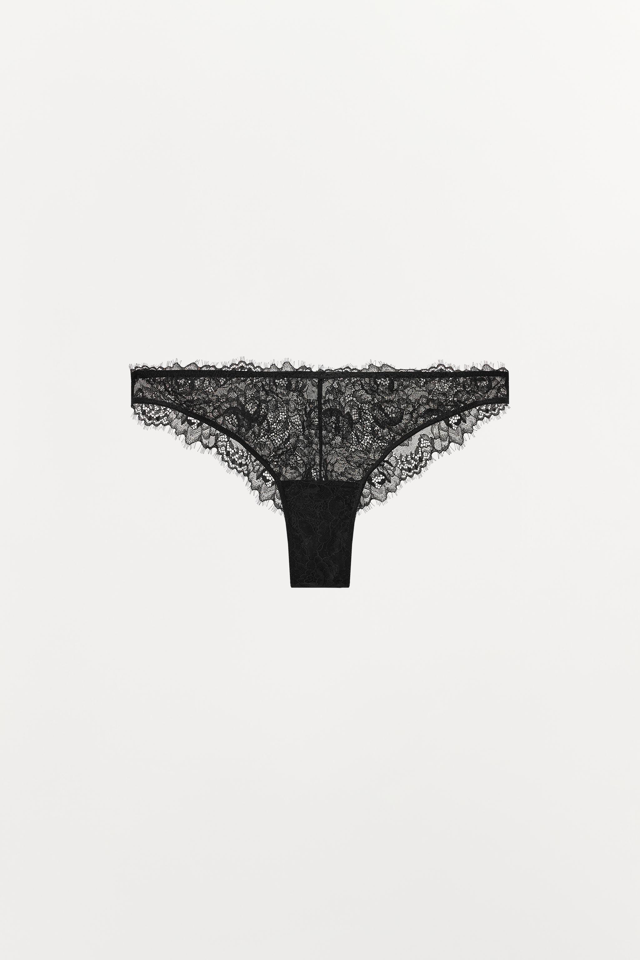 LACE PANTIES — Black