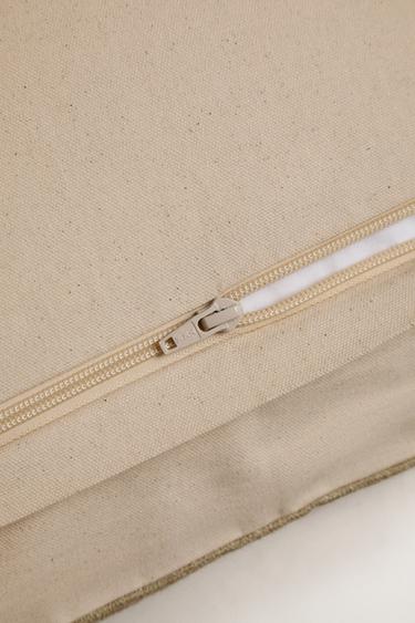 HOUSSE COUSSIN FLEUR - Vert clair de Zara - Image 3