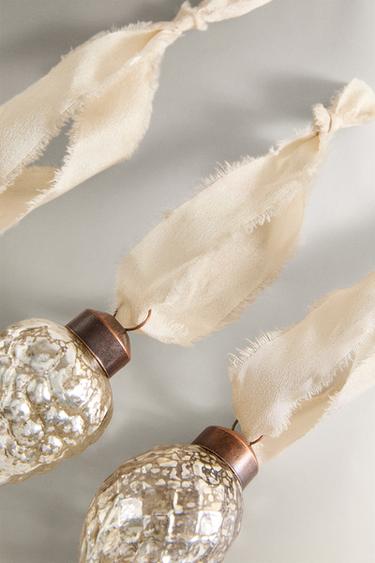 PACK DÉCORATION SAPIN BOULES FORMES NOËL (PACK DE 3) - Argent de Zara - Image 2