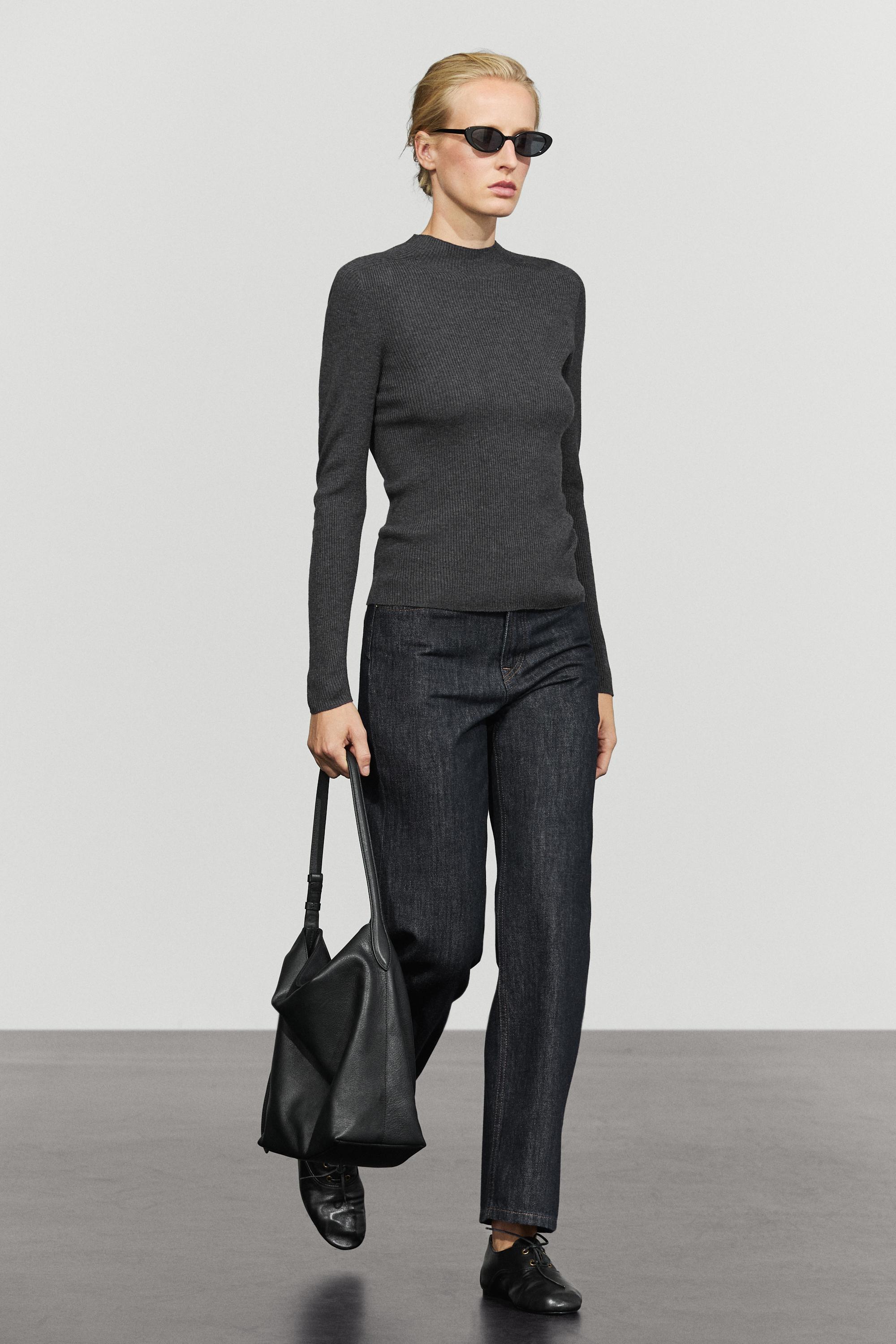 Ribbed knit mock turtleneck sweater