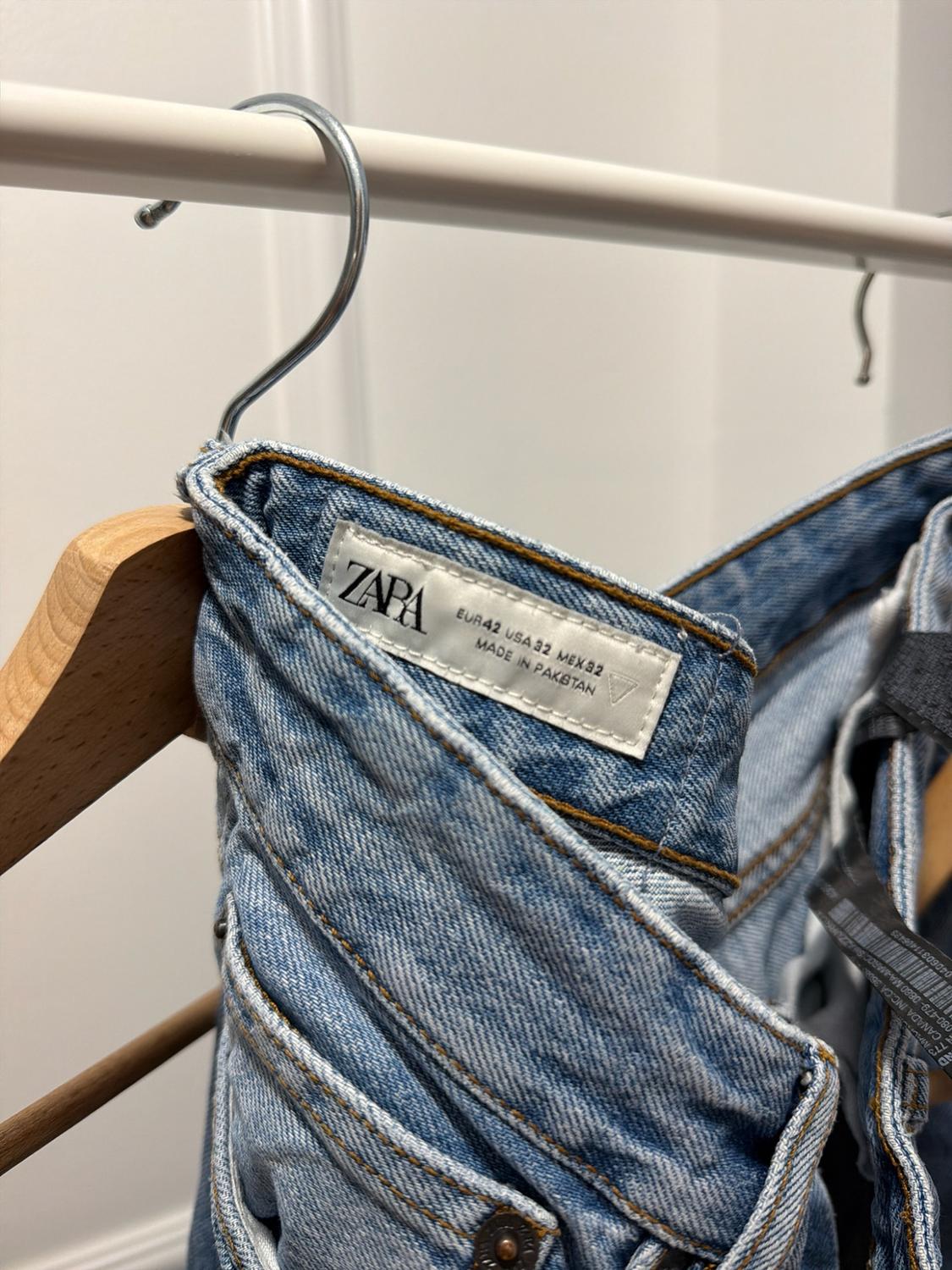 SLIM FIT JEANS - Image 3