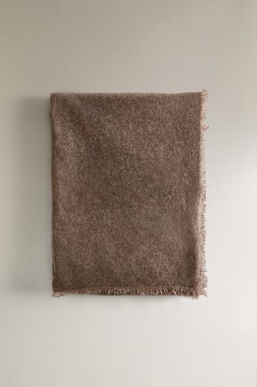 LIGHTWEIGHT CASHMERE THROW - Brown / Taupe by Zara - Image 4