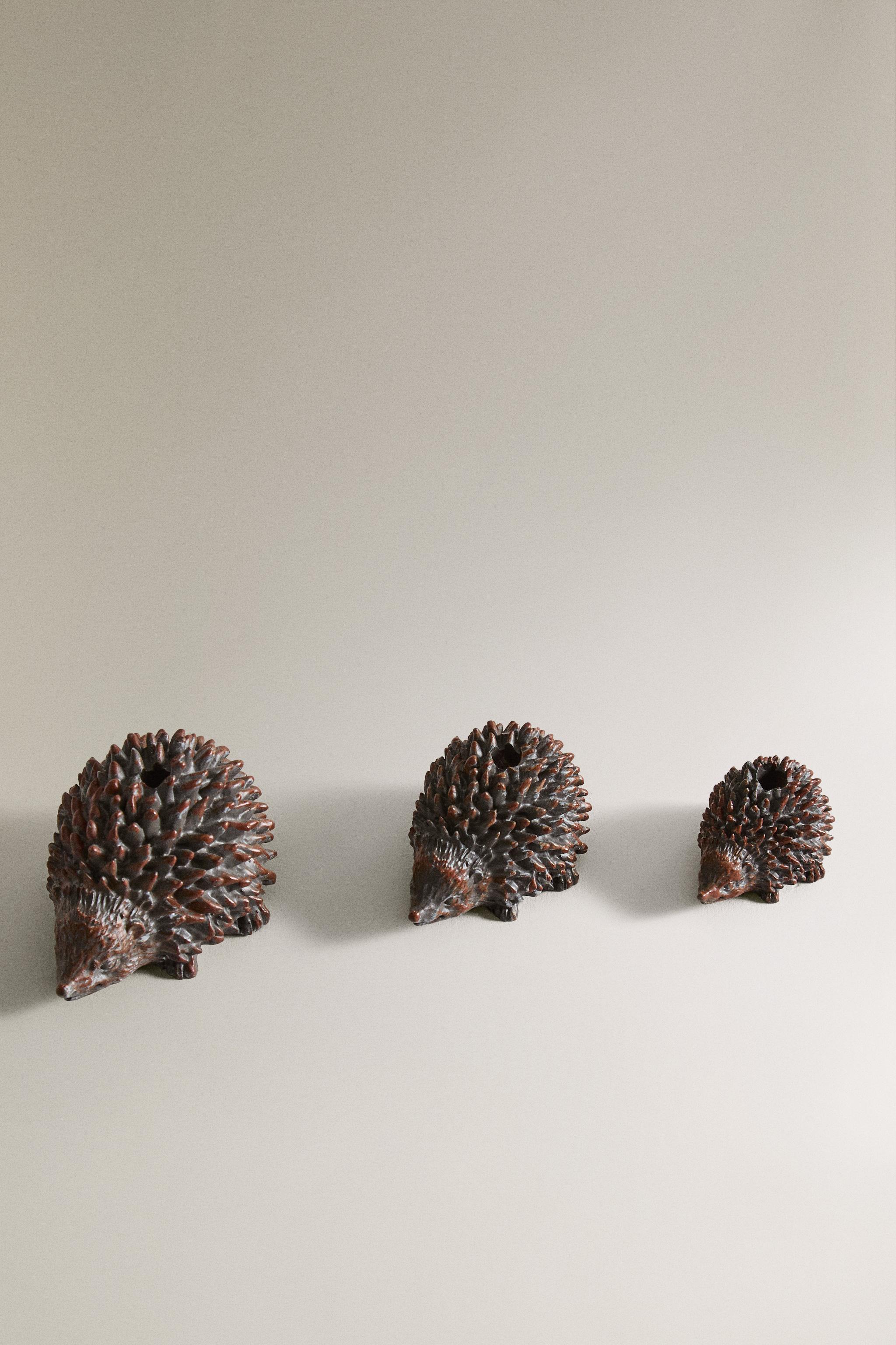 CHRISTMAS HEDGEHOG CANDLESTICK
