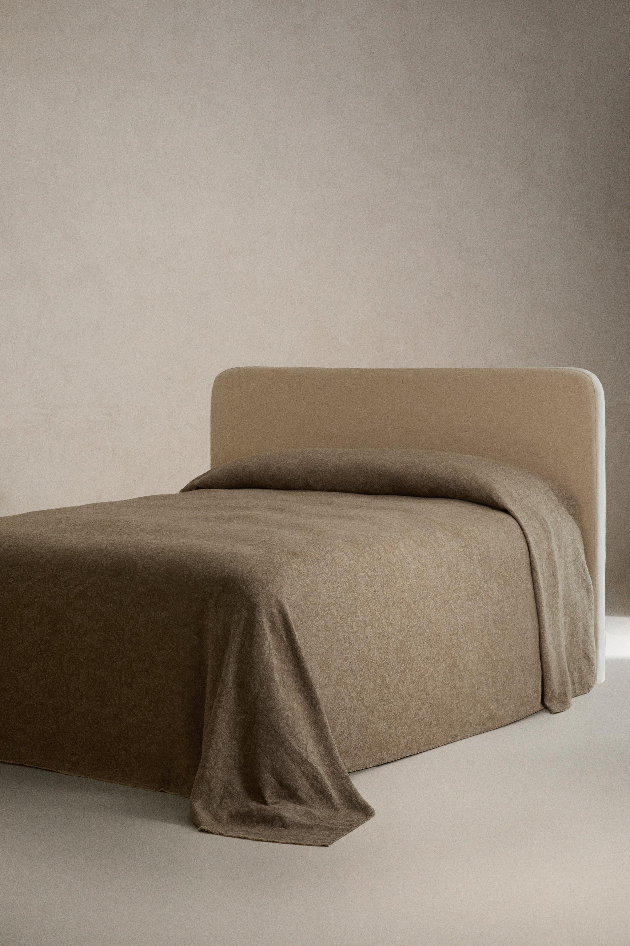 MORRIS & CO. LINEN BEDSPREAD - Vanilla | ZARA United States