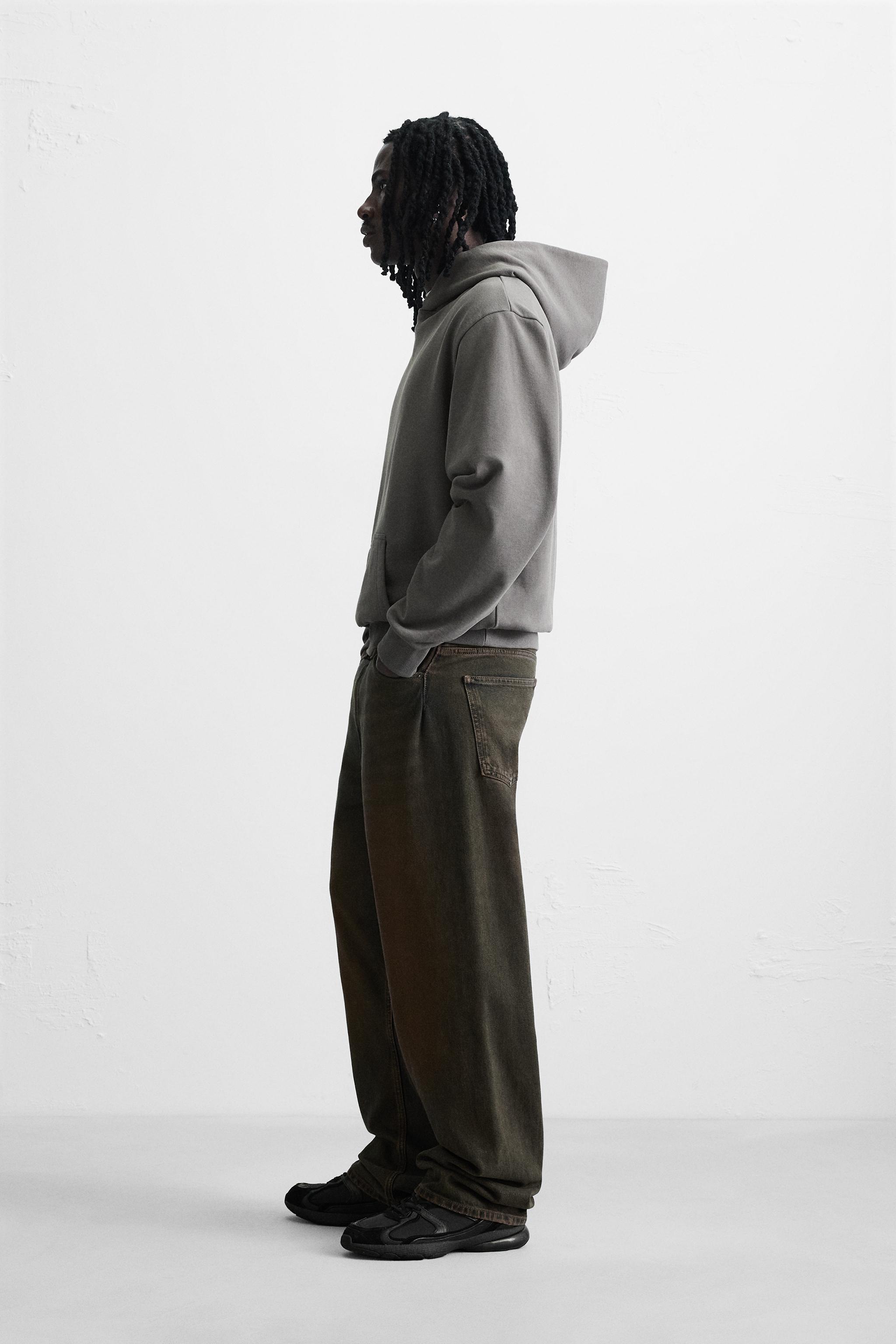 BASIC HOODIE SWEATSHIRT