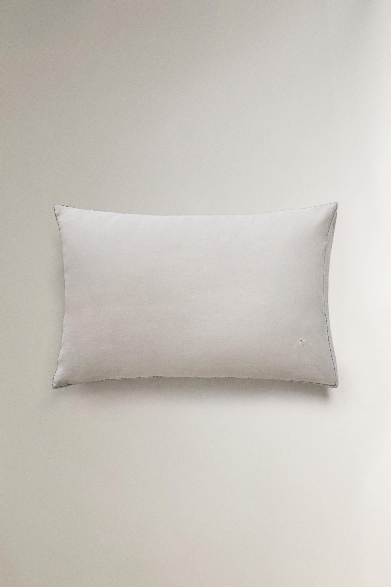 KIDS' FLORAL AND STRIPE PILLOWCASE — Grayish