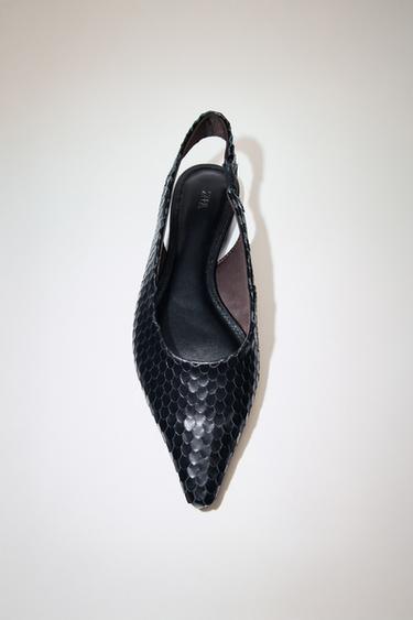 BALLERINES EN CUIR À BOUT POINTU - Noir de Zara