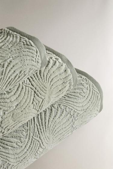 MOSAIC JACQUARD BATH TOWEL - Sea green by Zara - Image 1