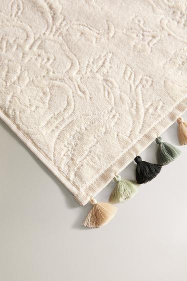 JACQUARD POMPOM BATH TOWEL - Mid-ecru by Zara - Image 2
